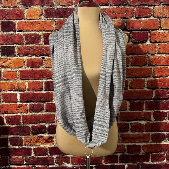 Lululemon scarf - Picture 1 of 4